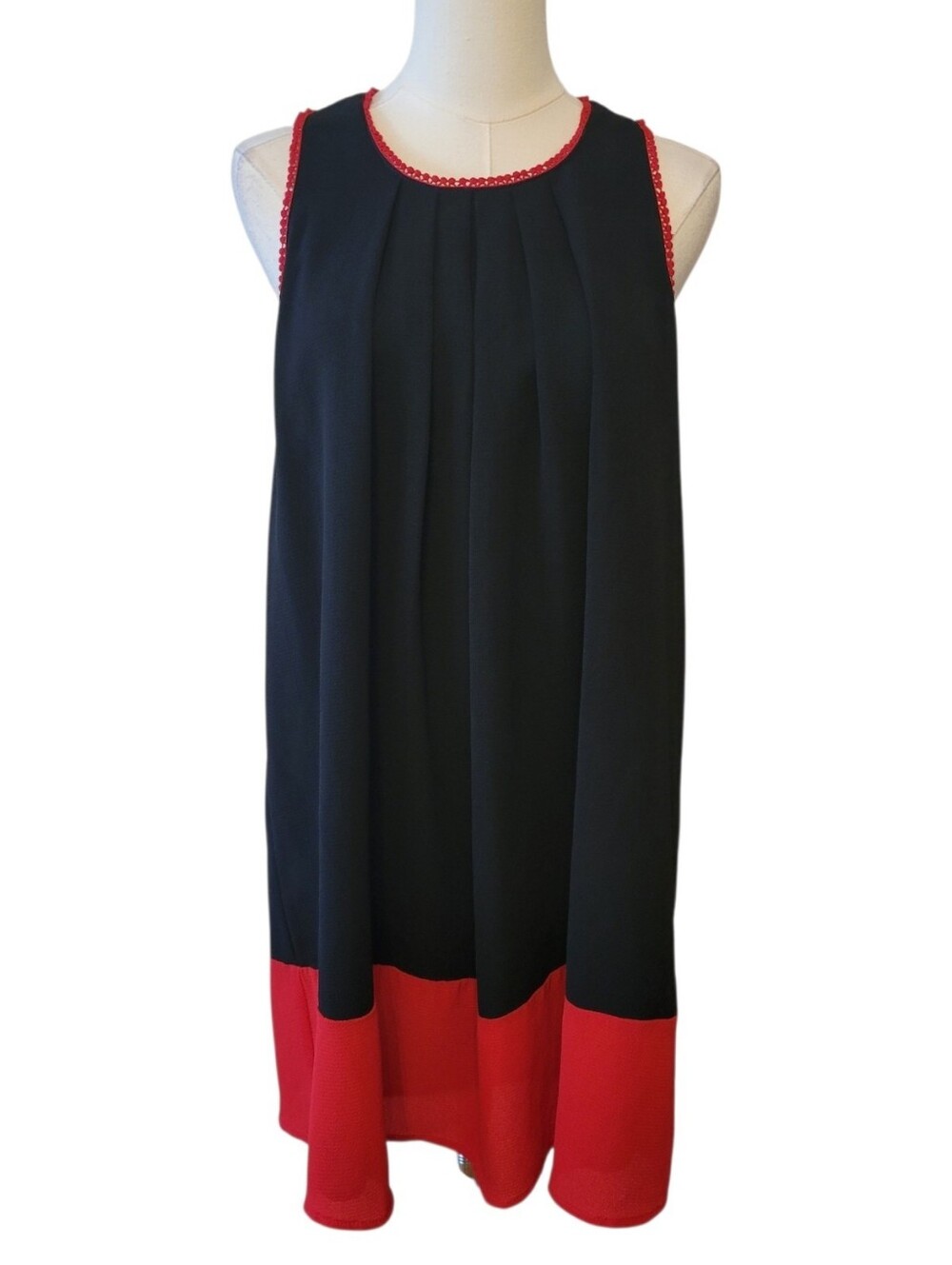 NWT‎ Umgee Black & Red Sleeveless Shift Dress Size Small